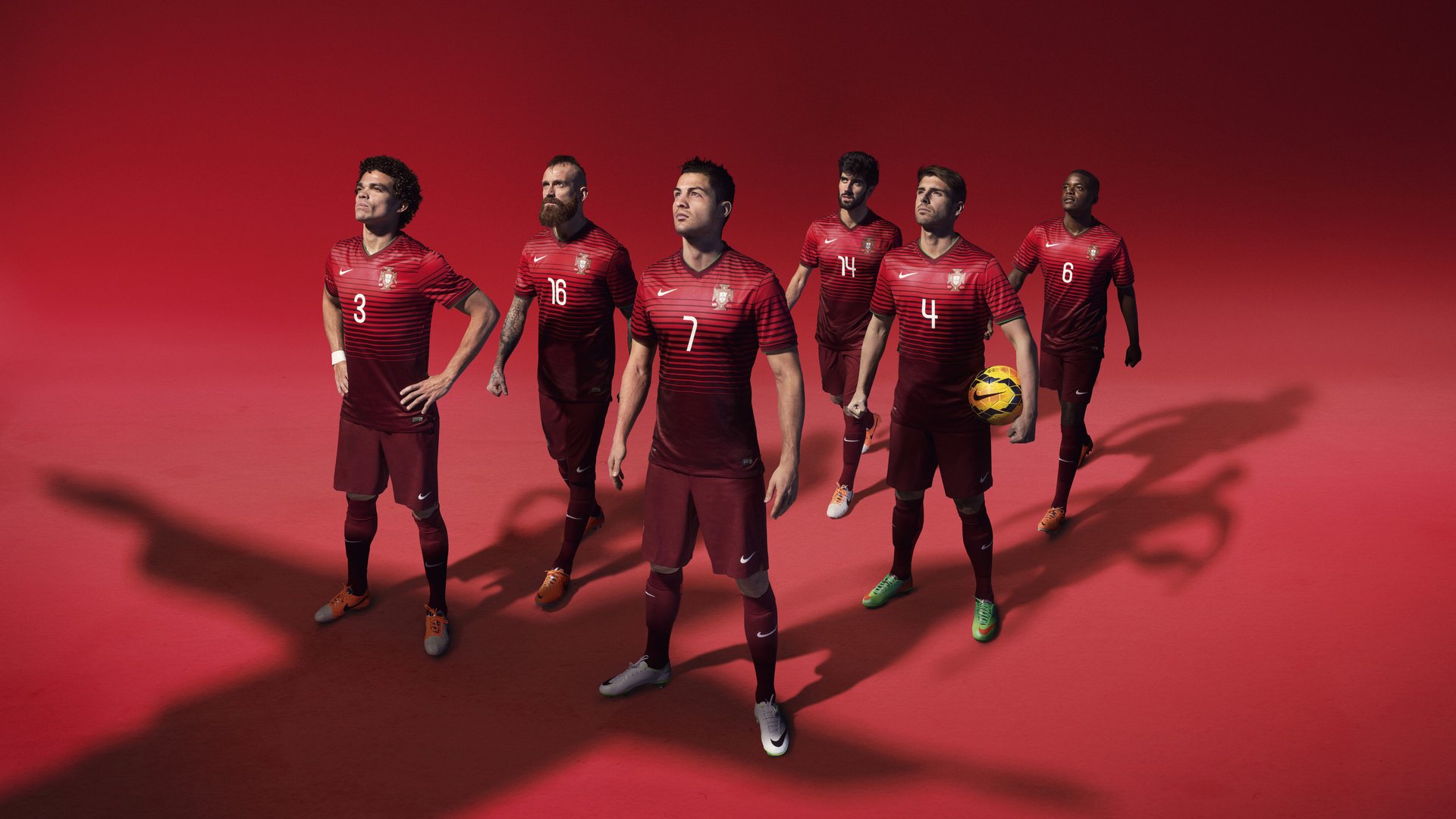 南美解放者杯决赛登场 火爆对抗再现“南美味道”